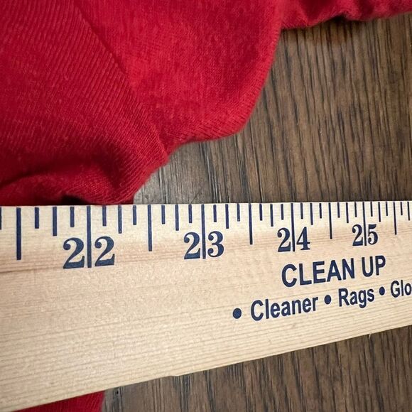 Peanuts Christmas Santa Snoopy Christmas T-shirt.  Unisex XL. - Picture 4 of 5